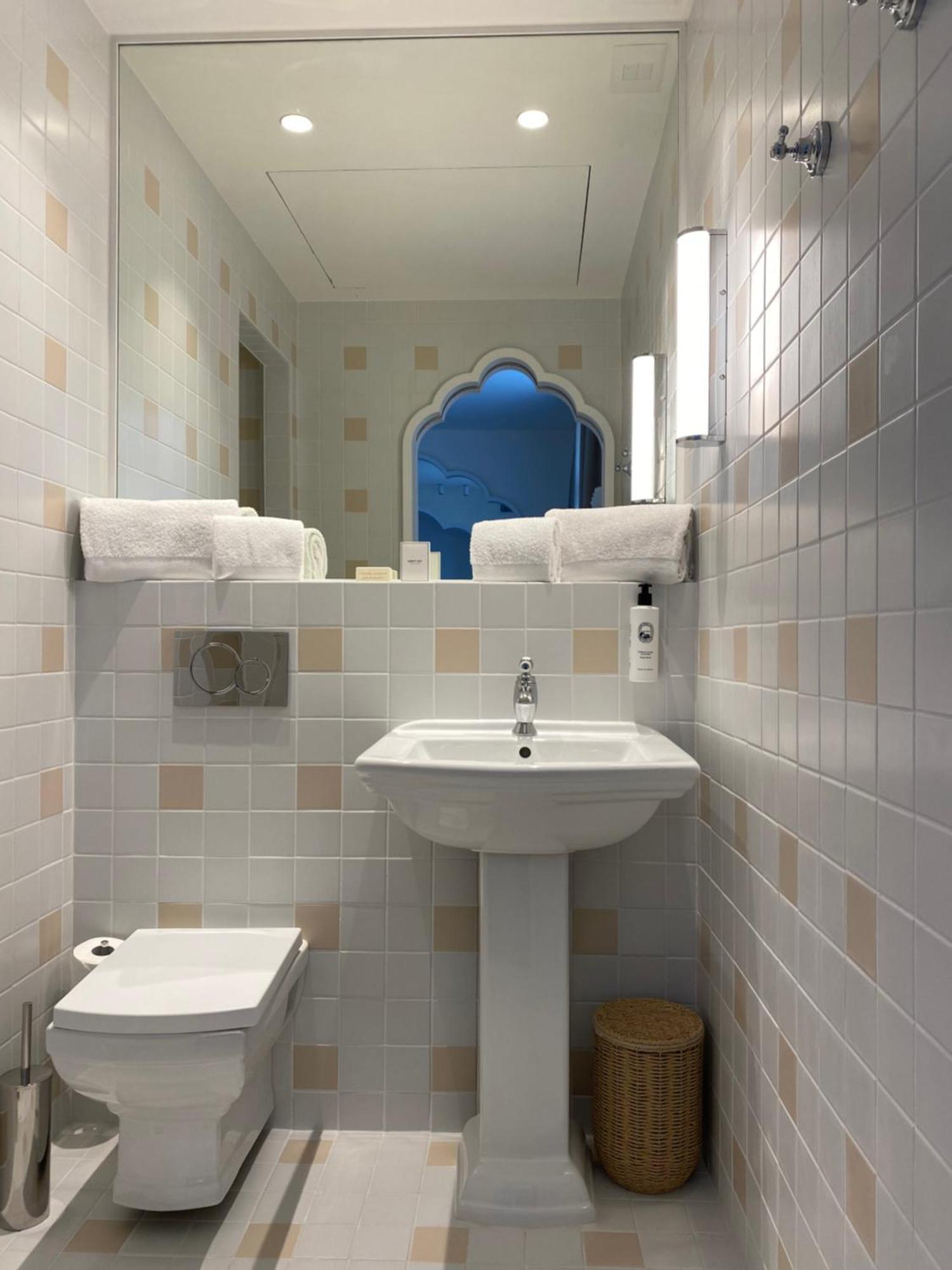 Lilou Hotel 4*